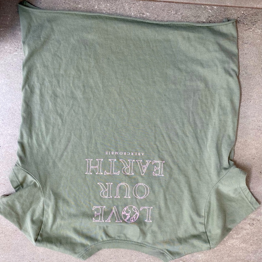 Girls Abercrombie and Fitch t-shirt